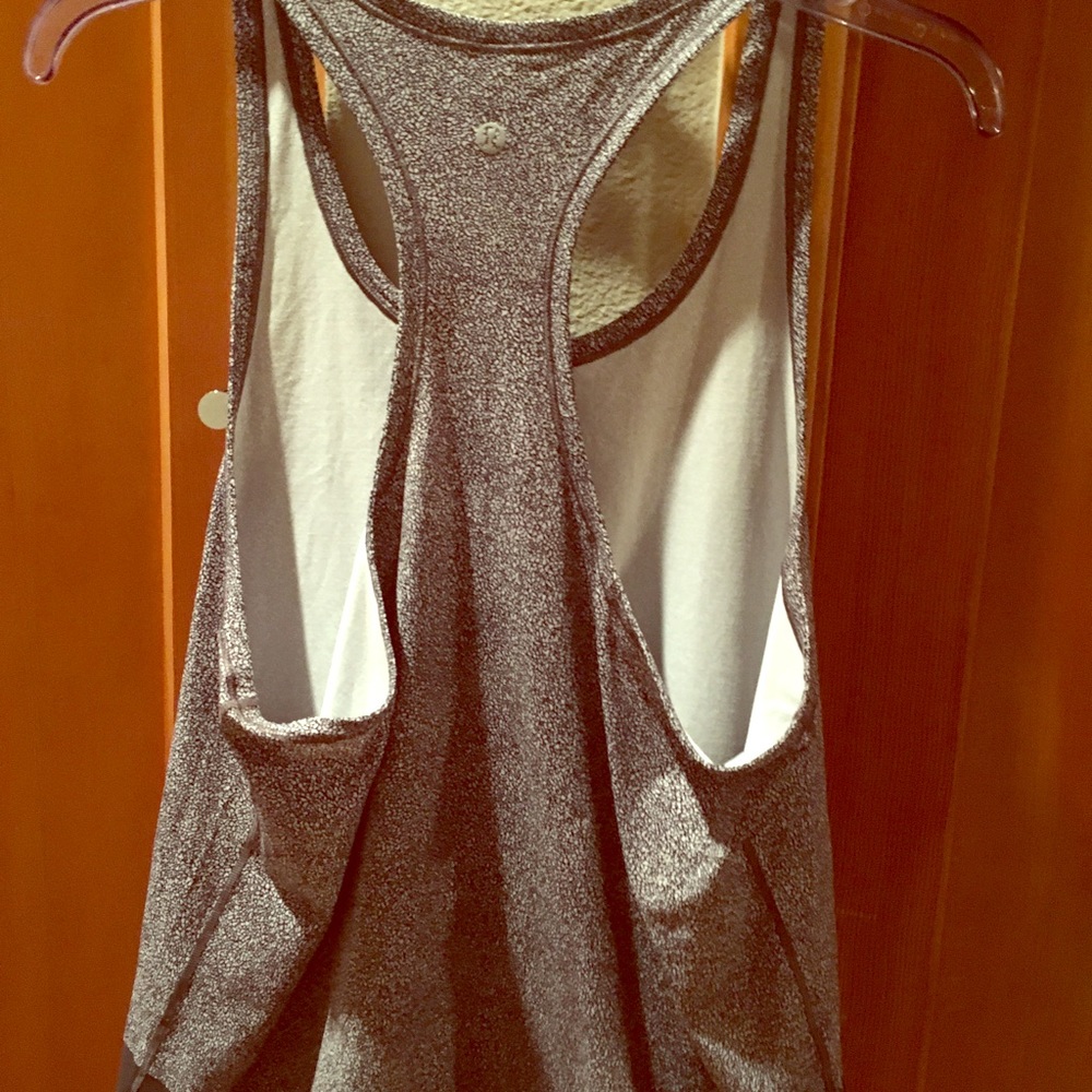 Lululemon tank